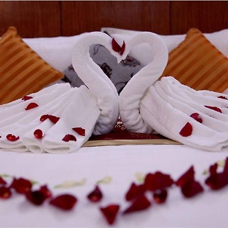 Huang Ting Hotel Phnom Penh Zewnętrze zdjęcie