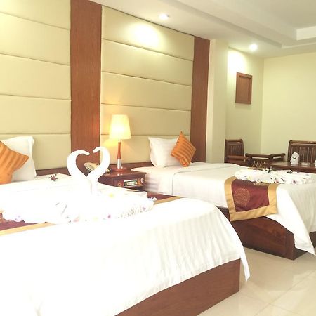 Huang Ting Hotel Phnom Penh Zewnętrze zdjęcie