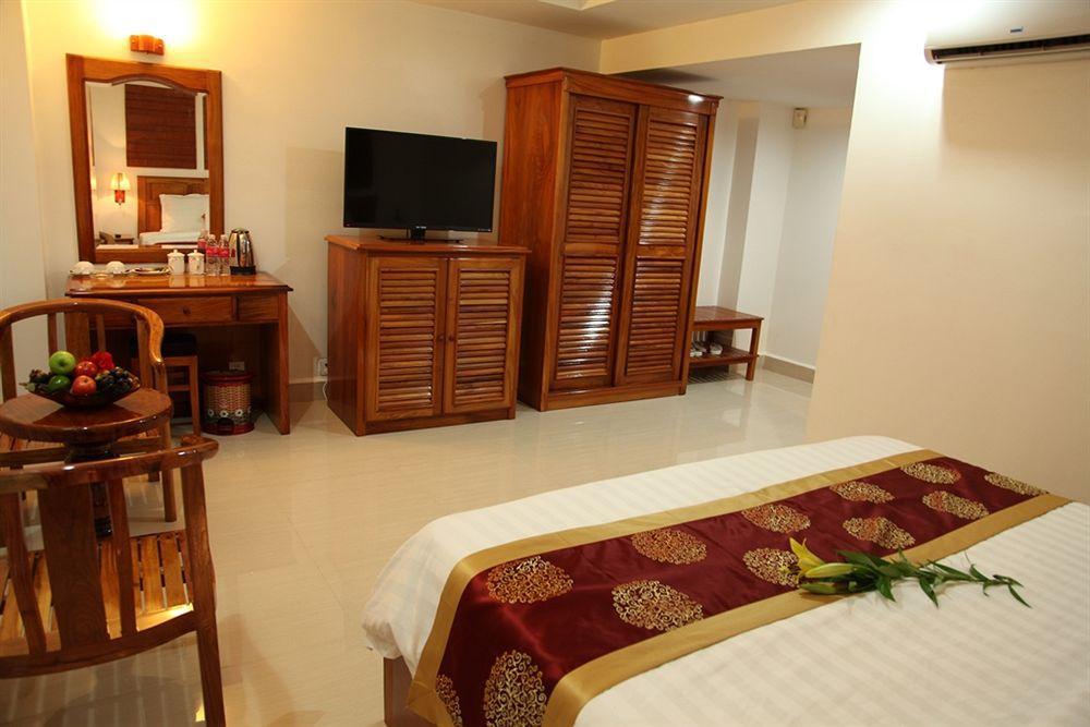 Huang Ting Hotel Phnom Penh Zewnętrze zdjęcie