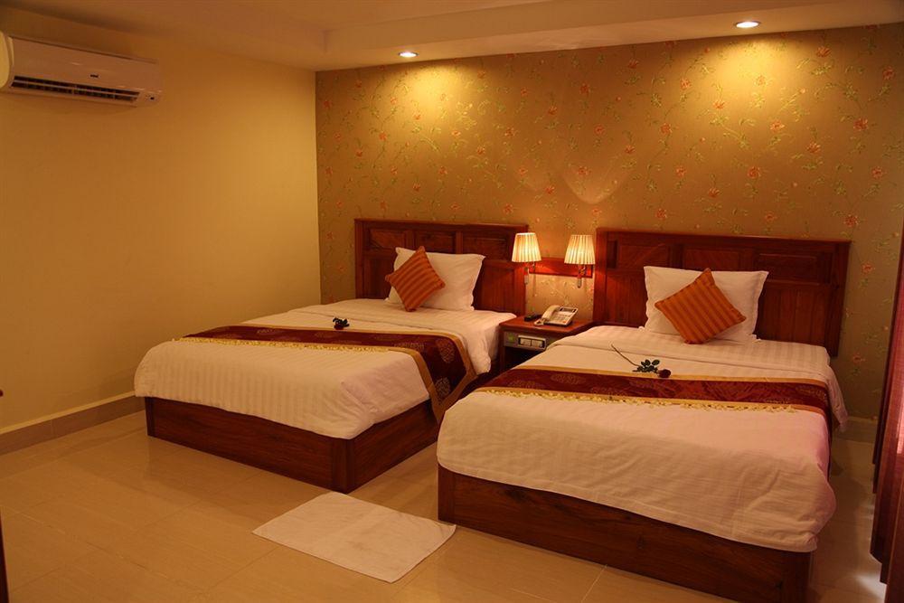 Huang Ting Hotel Phnom Penh Zewnętrze zdjęcie
