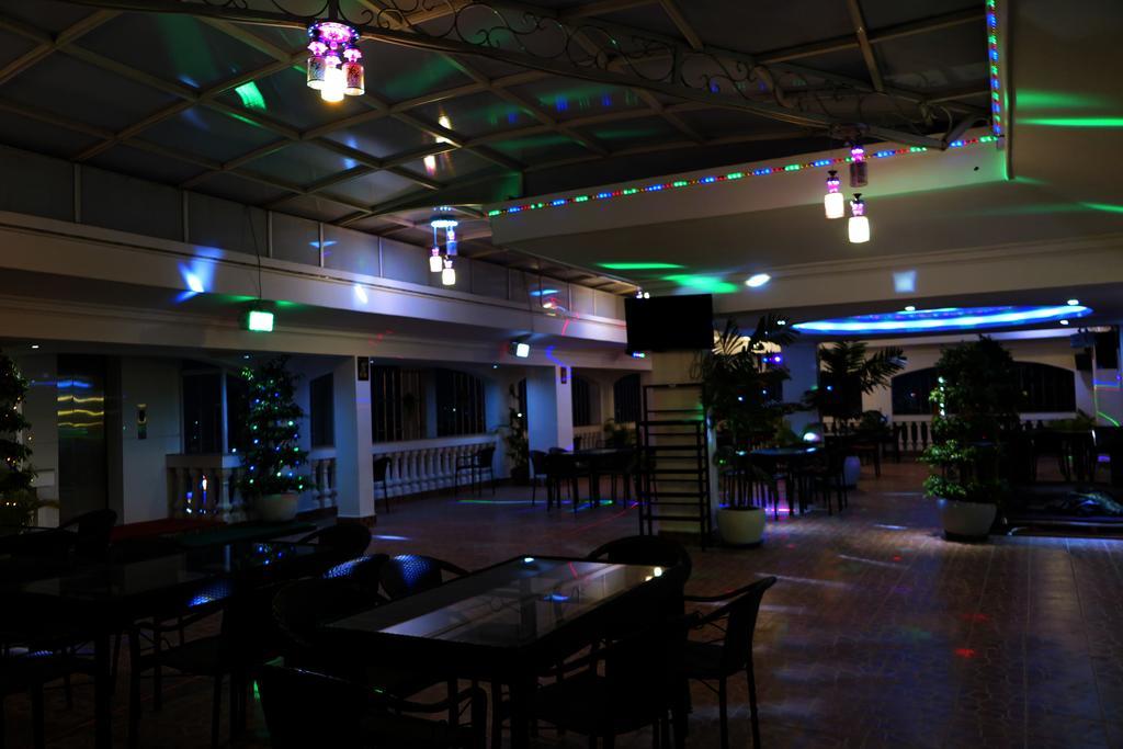 Huang Ting Hotel Phnom Penh Zewnętrze zdjęcie