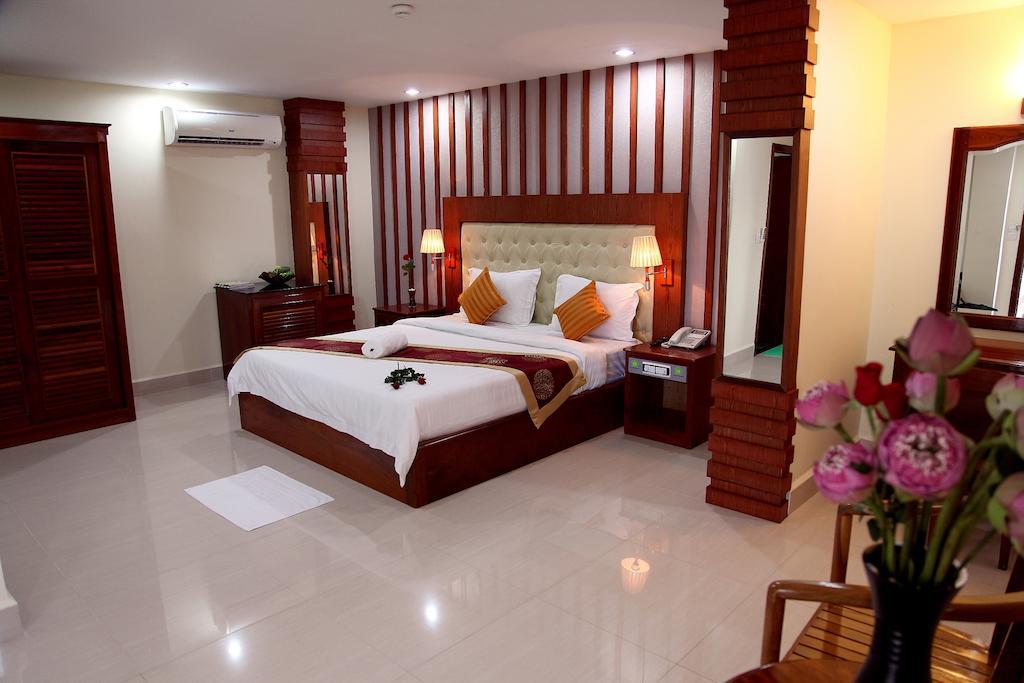 Huang Ting Hotel Phnom Penh Zewnętrze zdjęcie