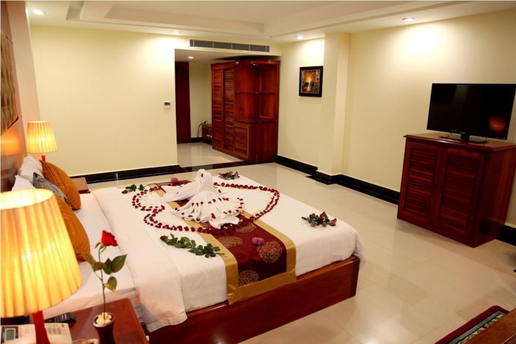 Huang Ting Hotel Phnom Penh Zewnętrze zdjęcie
