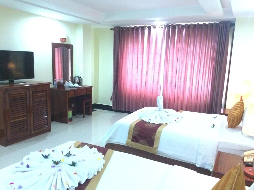 Huang Ting Hotel Phnom Penh Zewnętrze zdjęcie