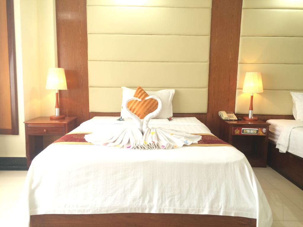Huang Ting Hotel Phnom Penh Zewnętrze zdjęcie