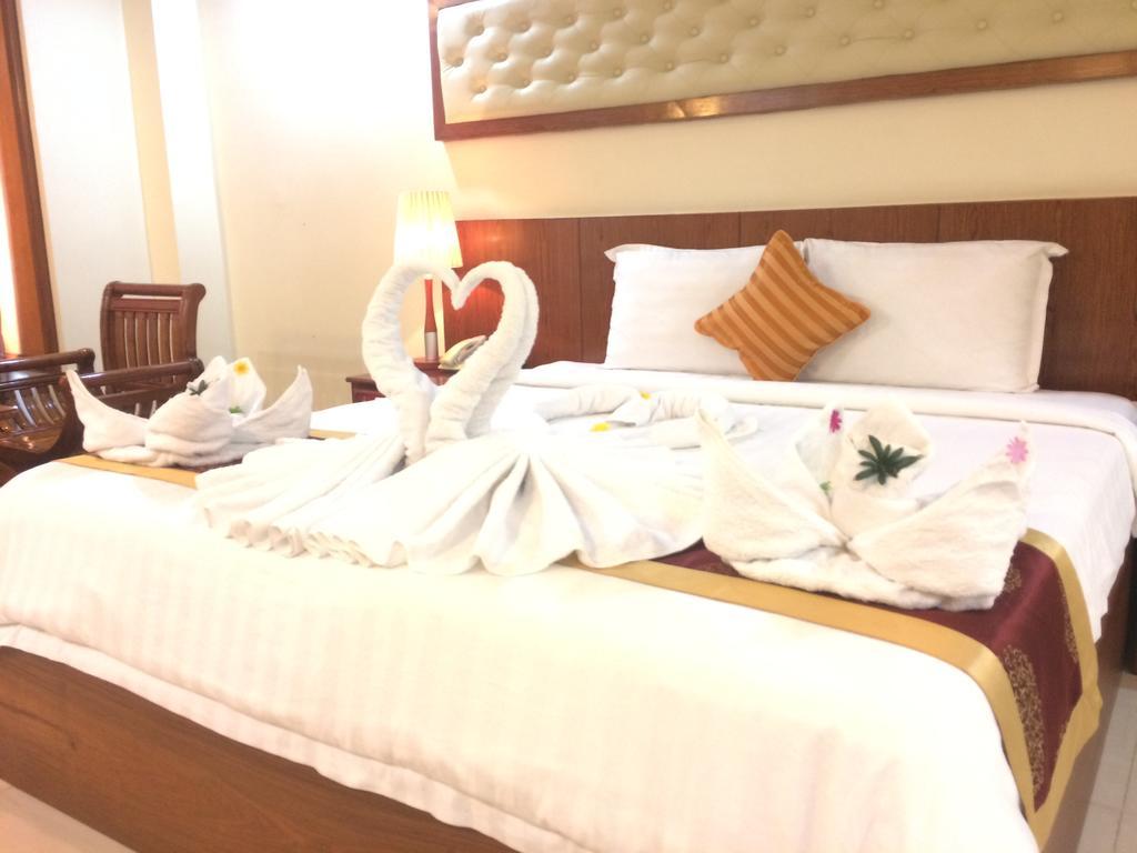 Huang Ting Hotel Phnom Penh Zewnętrze zdjęcie
