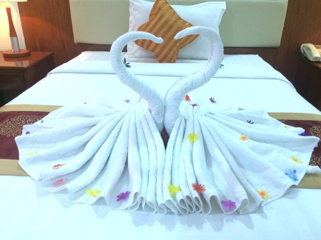 Huang Ting Hotel Phnom Penh Zewnętrze zdjęcie